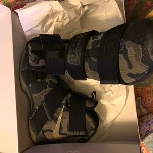 camouflage LeBron’s